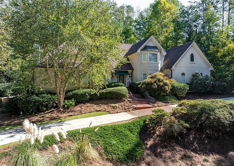 1st image of 1276 Oleander Dr SW