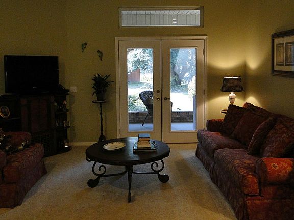 4th image of 184 NW Wildflower Ln