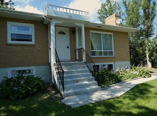 53 Macleod St, Baddeck, NS B0E1B0
