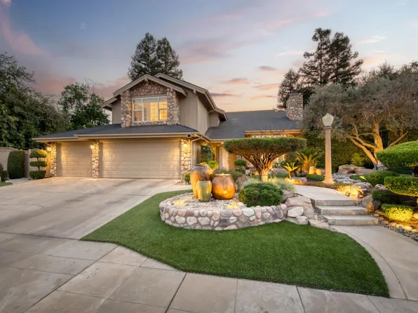 662 N Helm Ln, Clovis, CA 93611