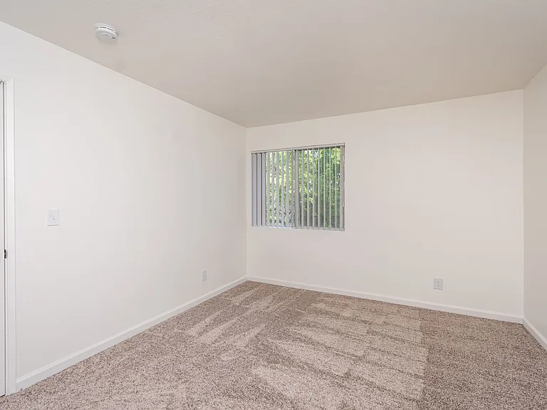 Carmel Pointe — Photo 35