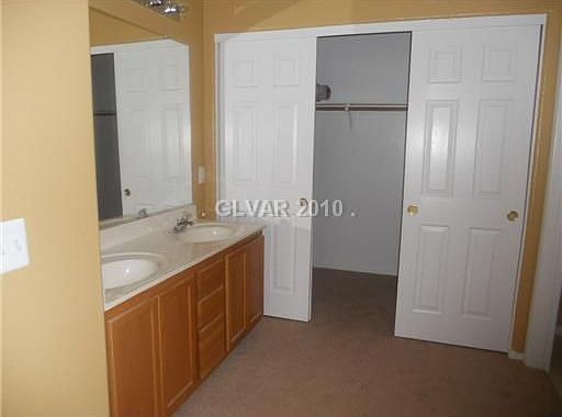 5th image of 8069 Sweet Clover Ct