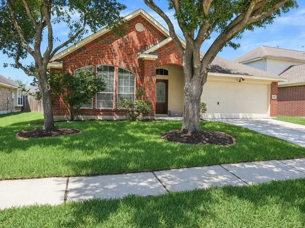 9902 Memorial Crossing Dr, Tomball, TX 77375