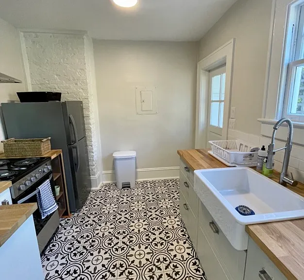 2112 Park Rd #2 — Photo 3