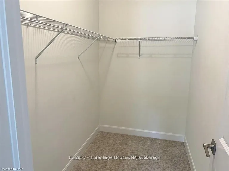 11 Beachwalk Cres — Photo 17