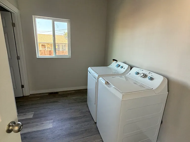 317 N 41st Ave #4 — Photo 6