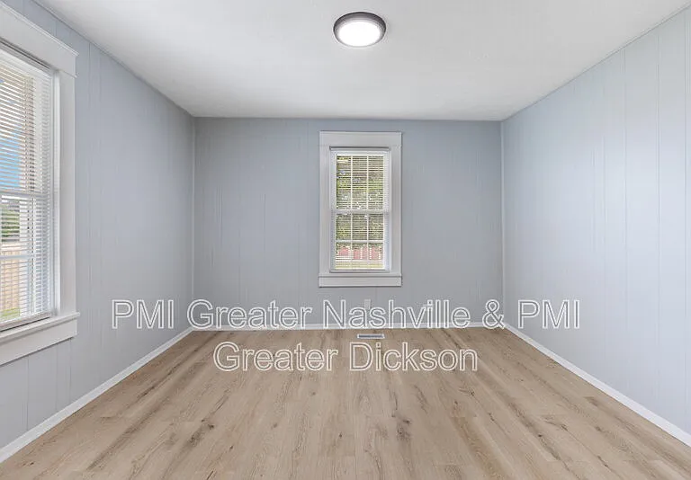 4859 Highway 100 — Photo 14