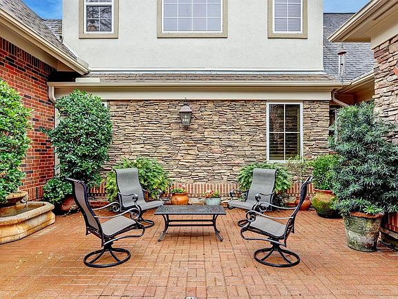 3rd image of 3206 Sunrise Manor Ct