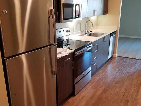 4th image of 2720 152nd Ave NE Unit 660