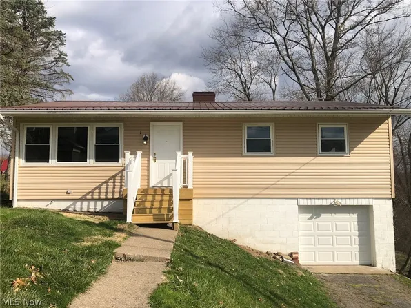 107 Ridgeway Ave, Weirton, WV 26062