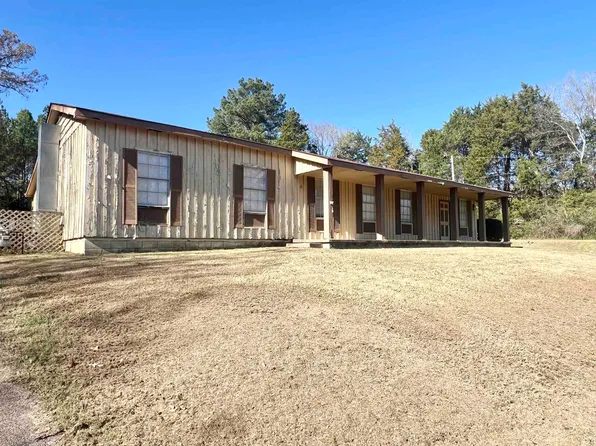 405 S Maple St, Adamsville, TN 38310