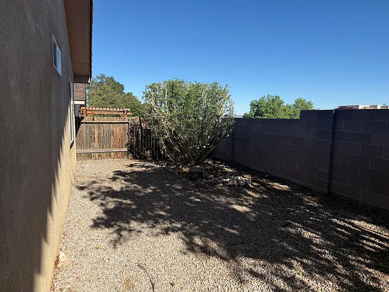 7101 Jet Rd NE — Photo 17