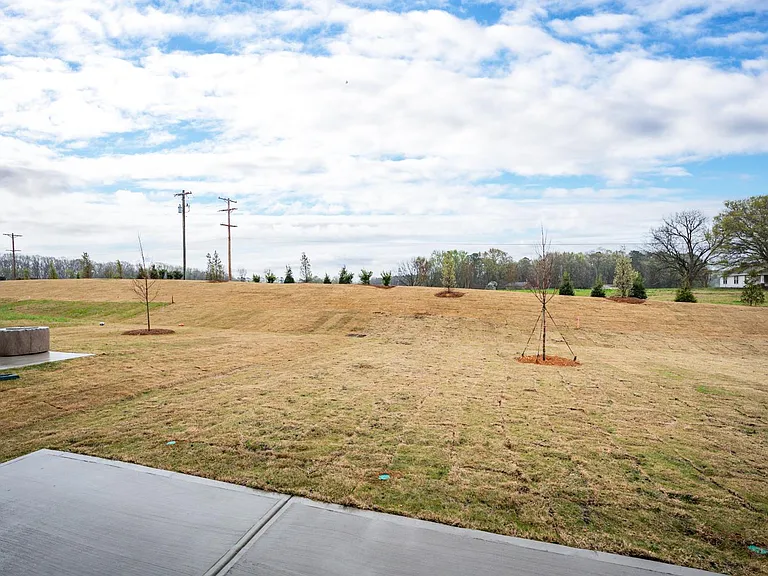 360 Rayland St — Photo 26