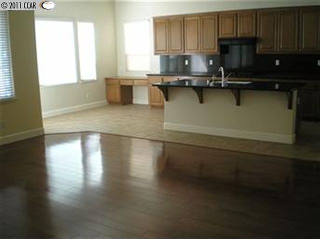 2nd image of 208 Angsley Ct