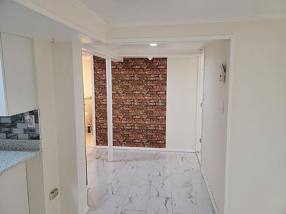 5th image of 120 Atlantic Ave
