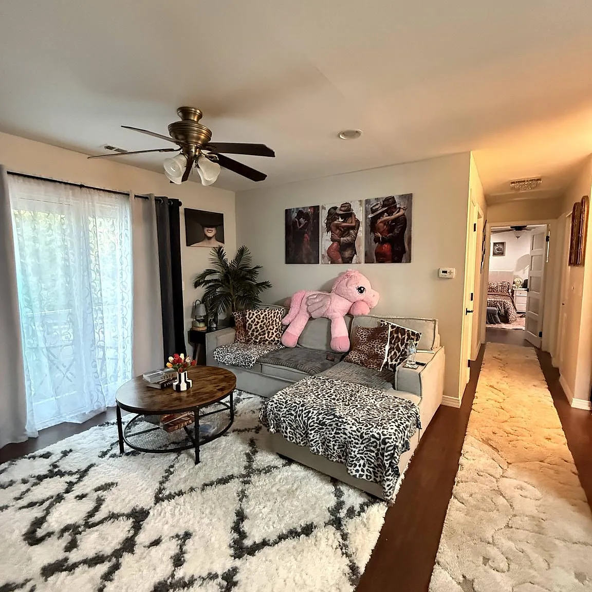 2 bed, 1.0 bath, 895 sqft, $1,850 — Photo 4