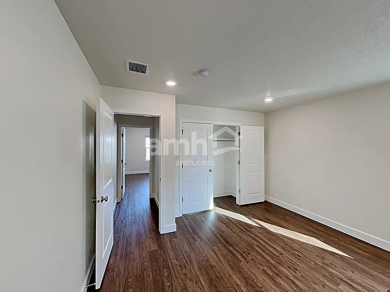2992 S Village Dr — Photo 18