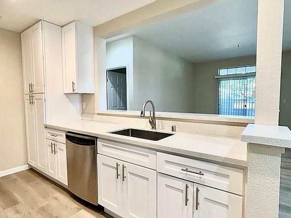 4th image of 2113 Hastings Shore Ln