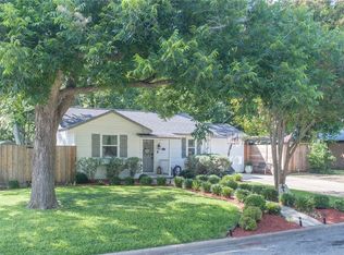 409 W 13th St, Shiner, TX 77984