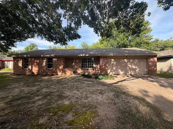 3506 Oxford Rd, Alvin, TX 77511