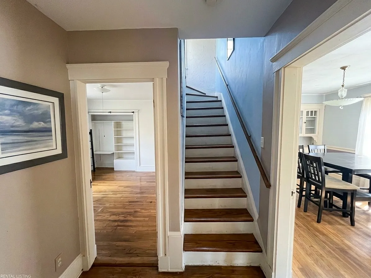 2 bed, 1100 sqft, $2,400 — Photo 3