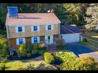 14 Pilot Point Rd, Cape Elizabeth, ME 04107