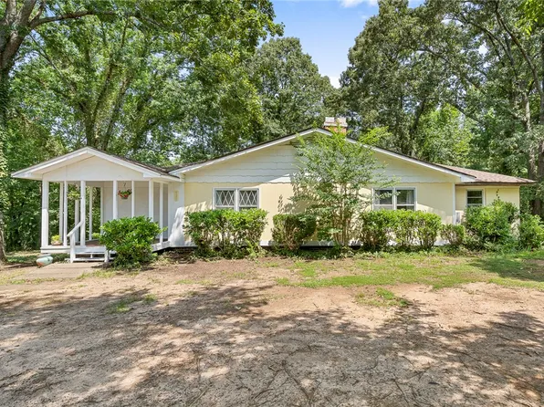 131 B D Johnston Rd, Central, SC 29630