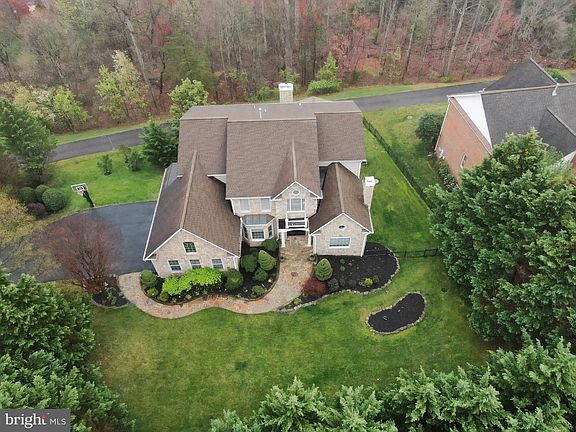 4th image of 12499 Falkirk Dr