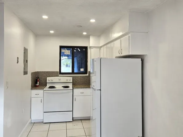 17150 Building, 17150 NE 23rd Ave #10, North Miami Beach, FL 33160