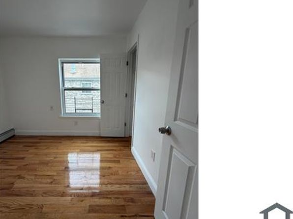 4452 Richardson Ave #2R