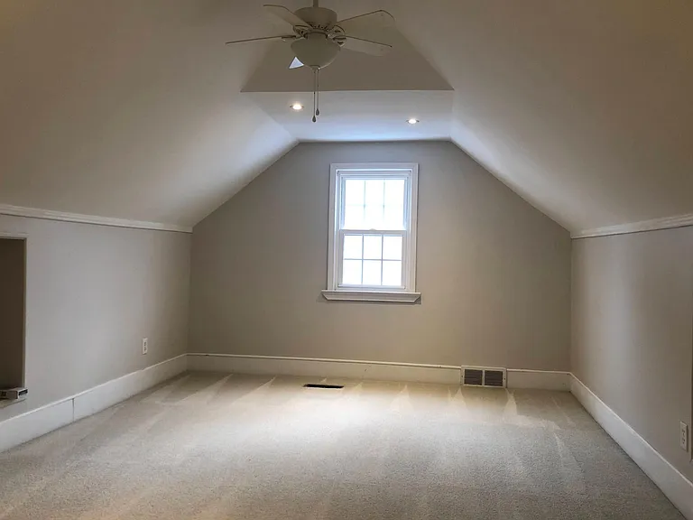 161 Elm St — Photo 32