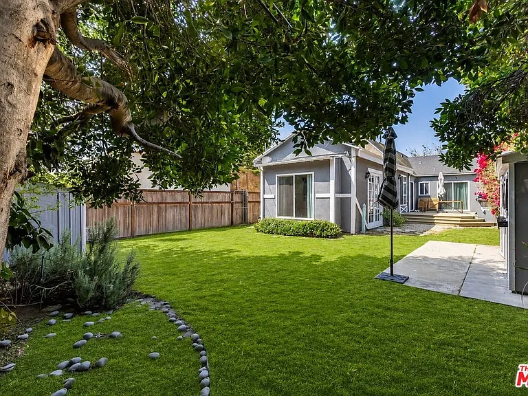 2310 Manning Ave — Photo 38