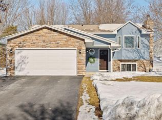 2177 Van Sloun Rd, Chaska, MN 55318
