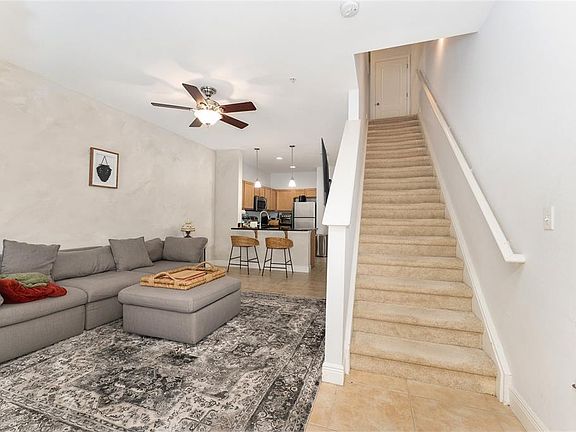 5th image of 2946 SW 35th Pl APT 42