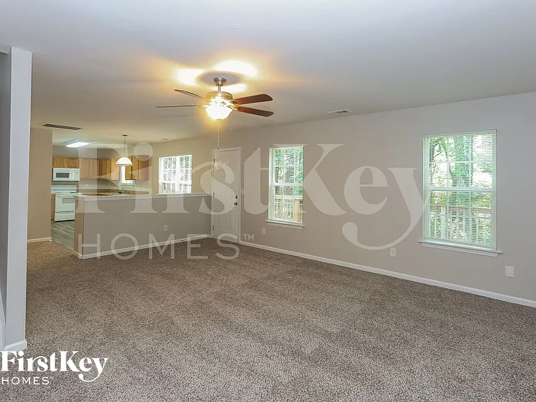8605 Royal Bluff Dr — Photo 4
