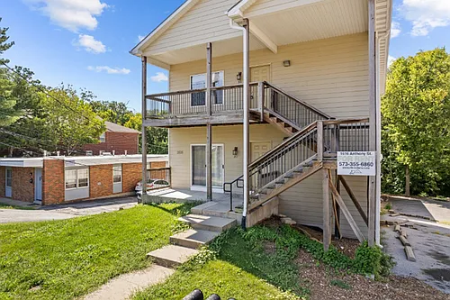 1616 Anthony St Photo 1