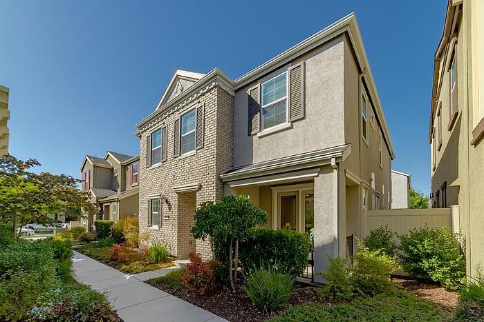 1st image of 1105 Dennington Pl