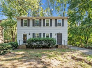 11 Dover Dr, Taylors, SC 29687