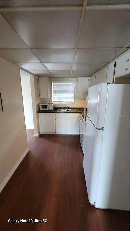 2 bed, 1.5 bath, 1068 sqft, $1,450 — Photo 2