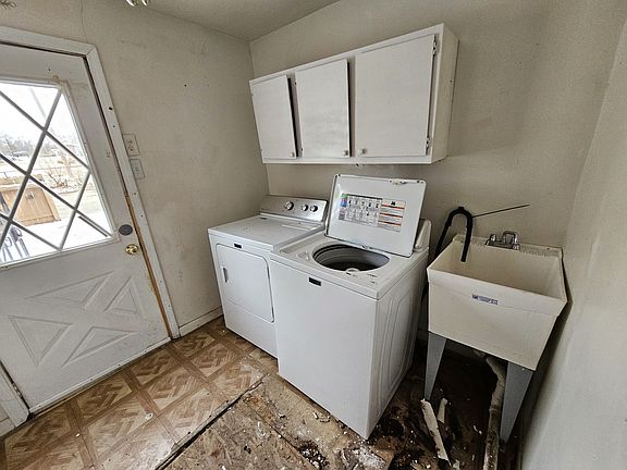 4th image of 10049 Marion Ave