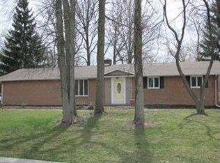 560 Chicora Dr, Lewiston, NY 14092