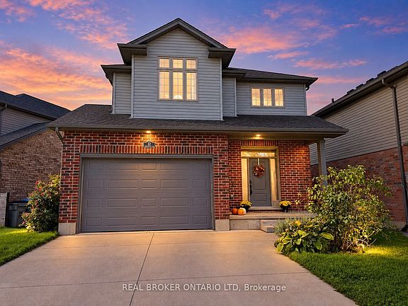 2nd image of 22 Queensway Dr