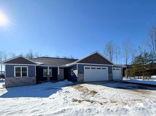 621 Amberwood Way, Plover, WI 54467