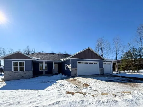 621 Amberwood Way, Plover, WI 54467
