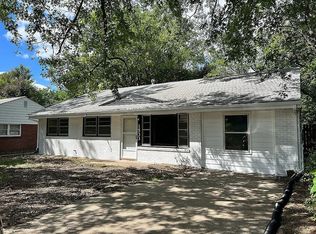 1533 Hartford Rd, Manhattan, KS 66502