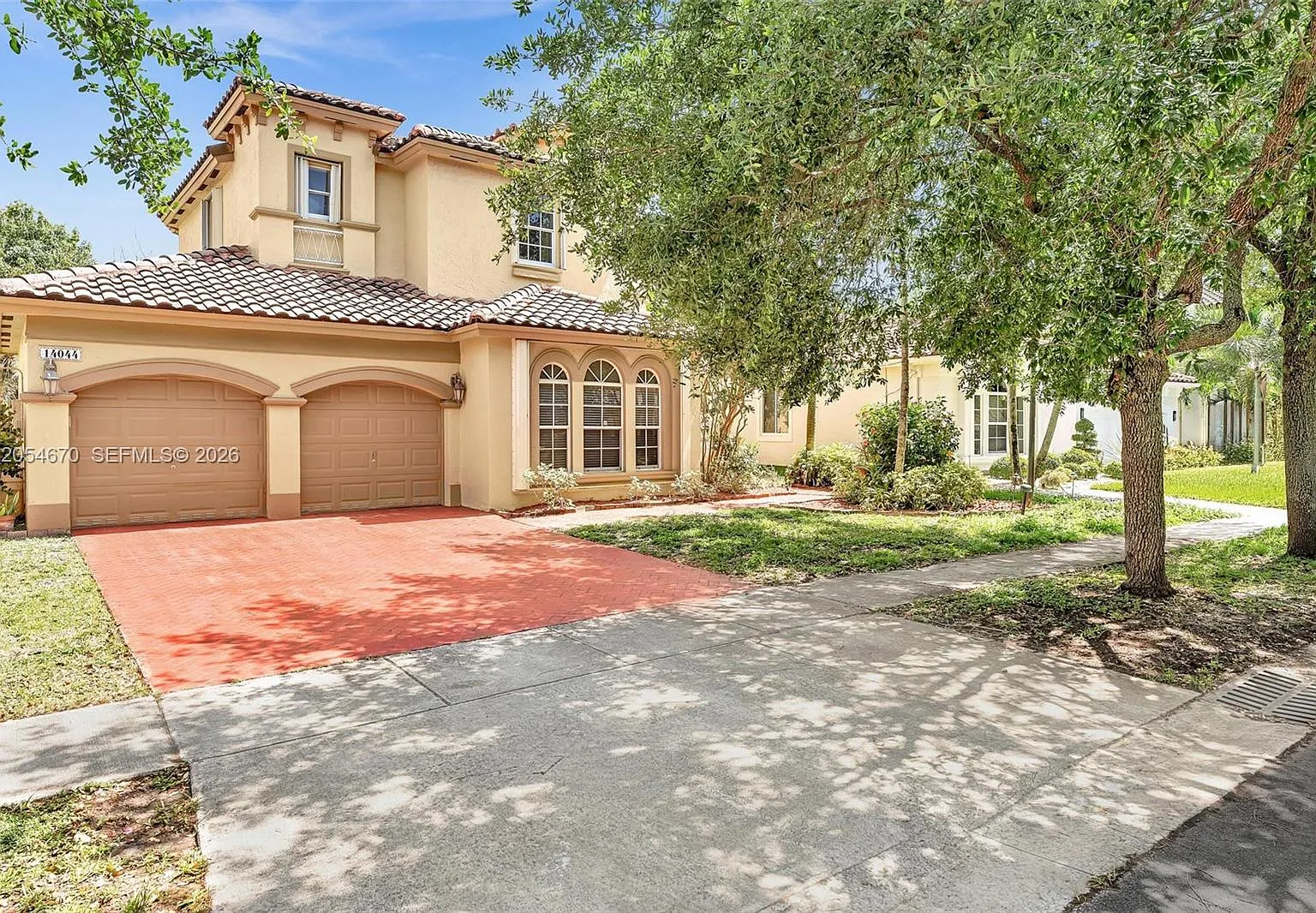4 bed, 3.0 bath, 2878 sqft, $5,000 — Photo 3