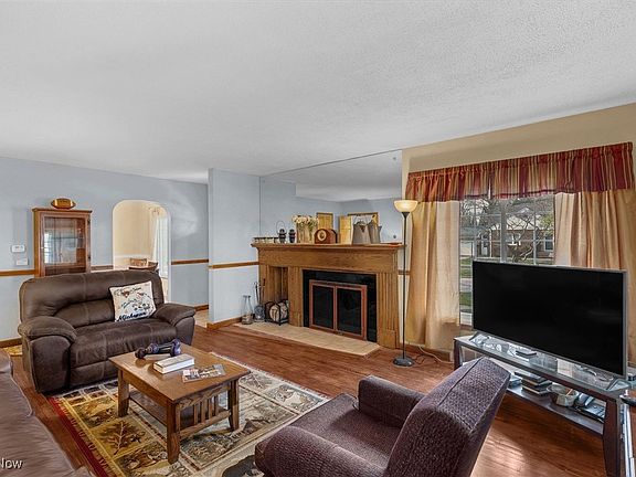 3rd image of 1567 18th St