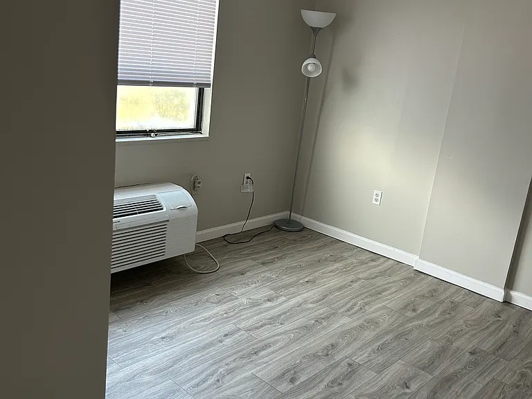 4700 Westgrove St #5 — Photo 7