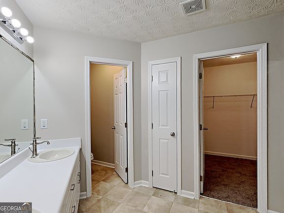 2nd image of 320 Lake Valley Dr