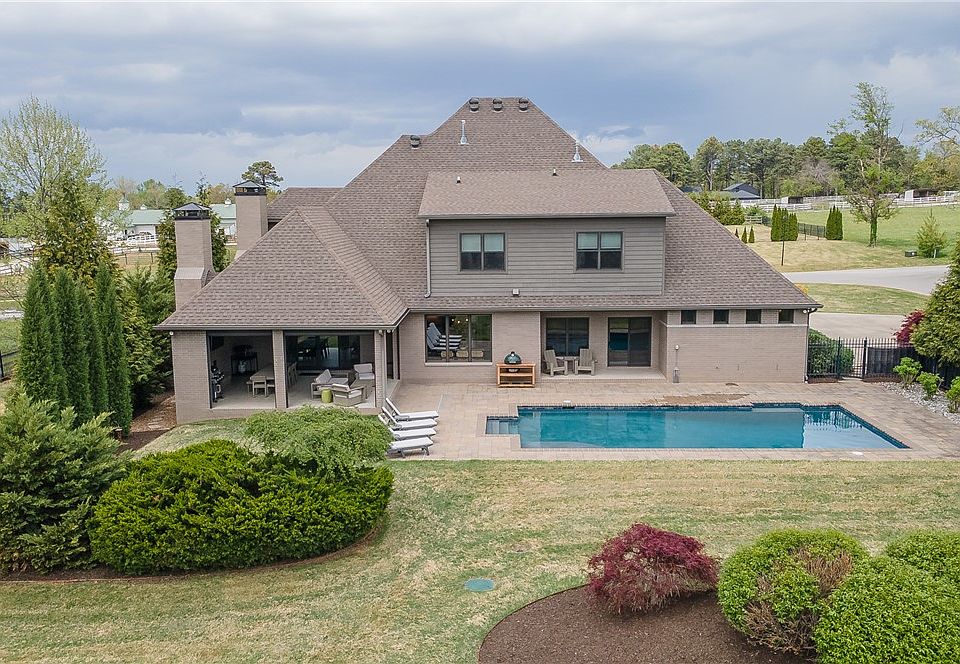 1st image of 4415 E Mint Blvd